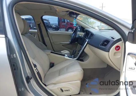 2011 Volvo S60 T6 из США, поврежденный, VIN YV1902FH8B2006453